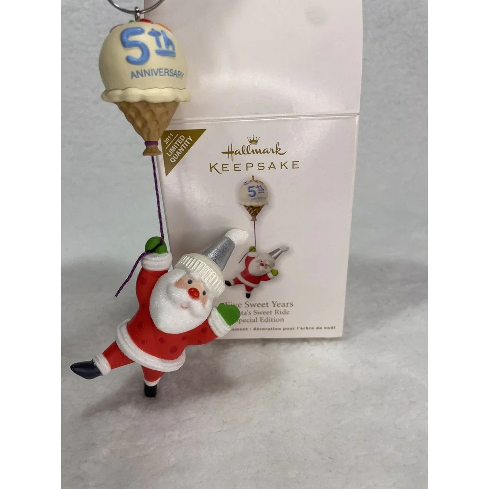Hallmark Keepsake Five Sweet Years 2011 Santa's Sweet Ride Special Edition‎